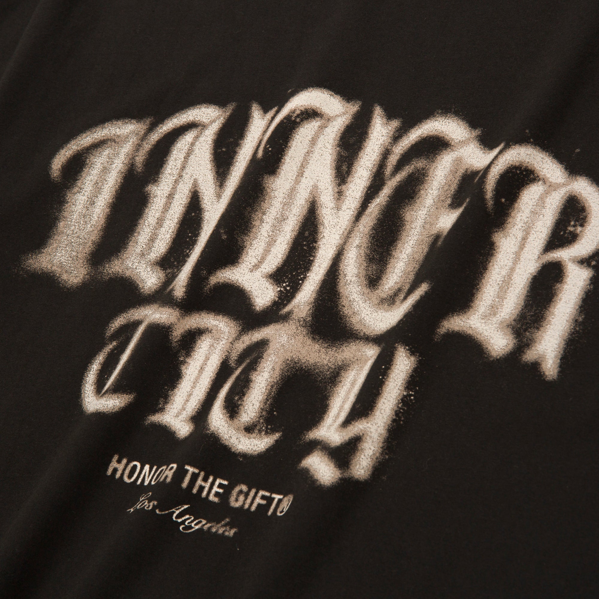 Honorez le cadeau - Stamp Inner City Tee | Noir 